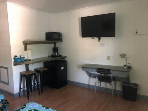 Swell Motel - image 30