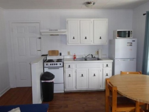 Swell Motel - image 33