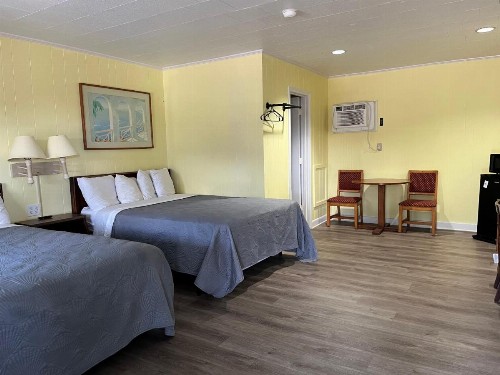 Swell Motel - image 7