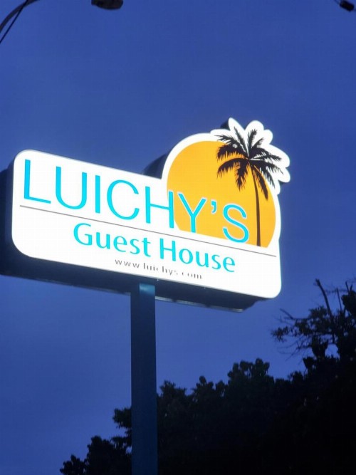 Luichy's Guest House - image 10