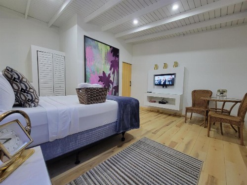 Luichy's Guest House - image 14