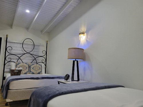 Luichy's Guest House - image 17