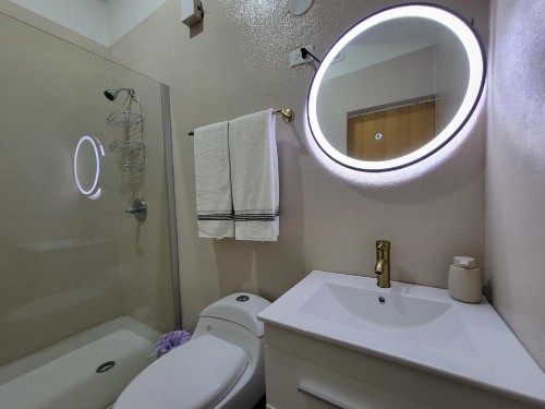 Luichy's Guest House - image 37