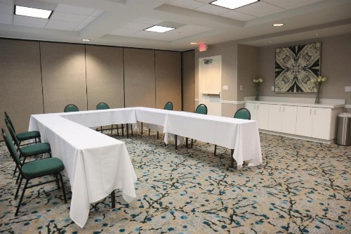 Hilton Garden Inn Calabasas - image 23
