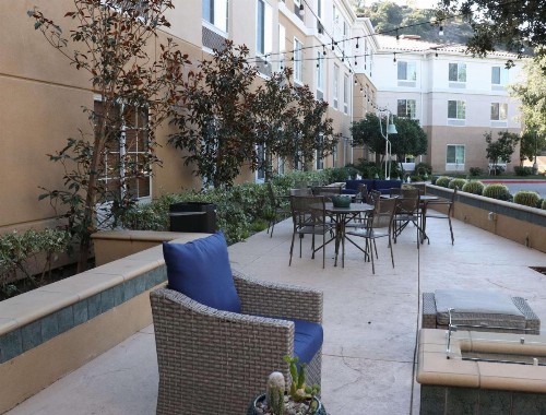 Hilton Garden Inn Calabasas - image 4
