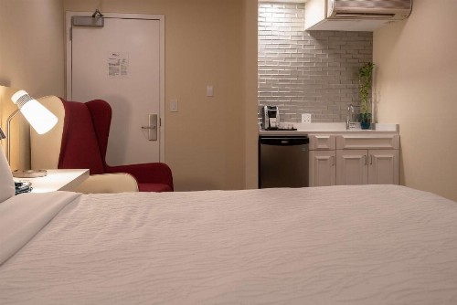 Hilton Garden Inn Calabasas - image 7