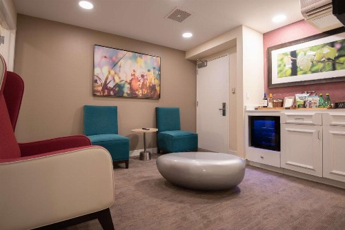 Hilton Garden Inn Calabasas - image 8