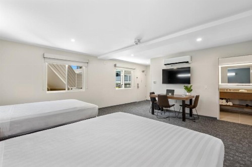 Good Nite Inn Calabasas - image 10