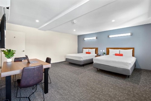 Good Nite Inn Calabasas - image 2