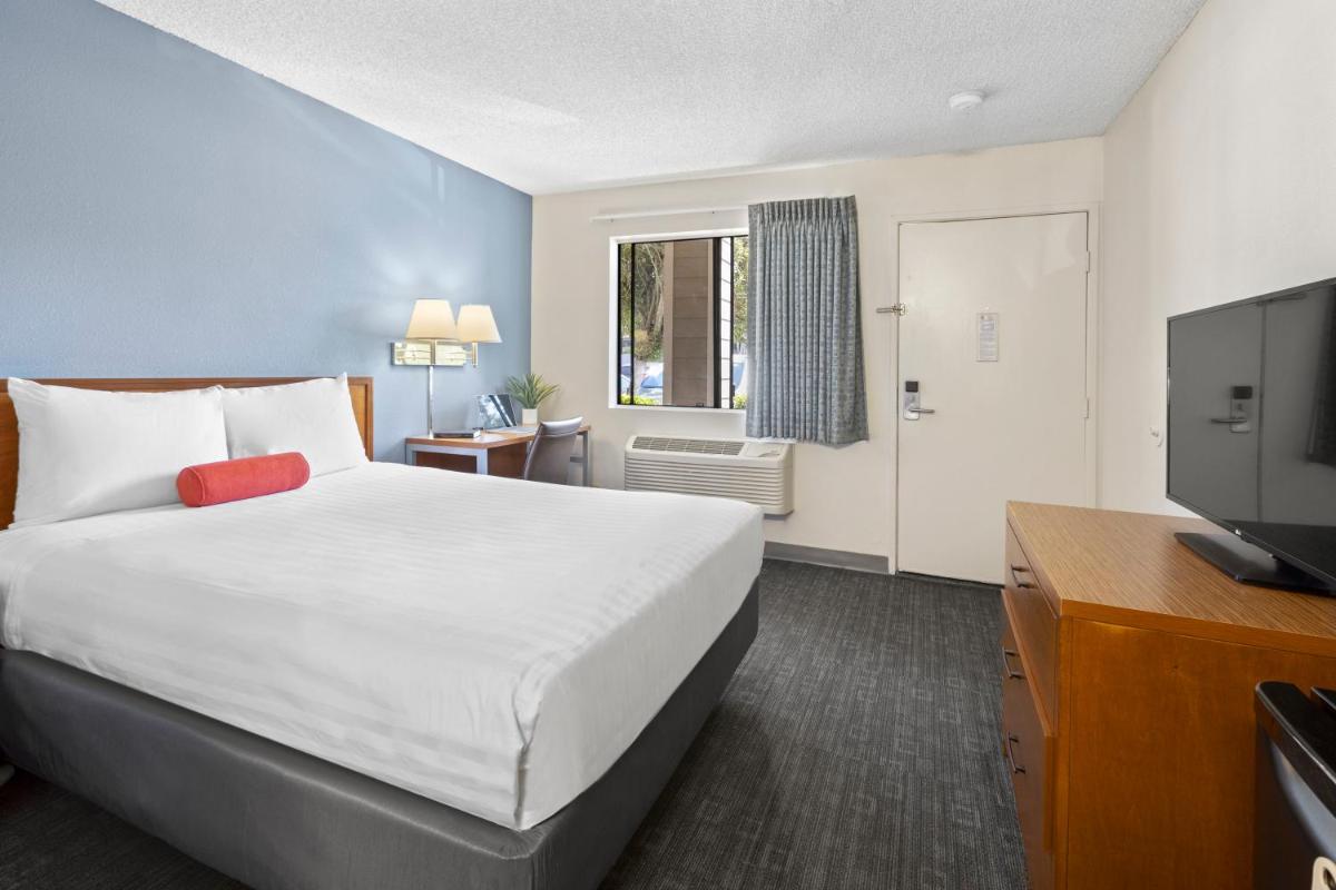 Good Nite Inn Calabasas - image 6