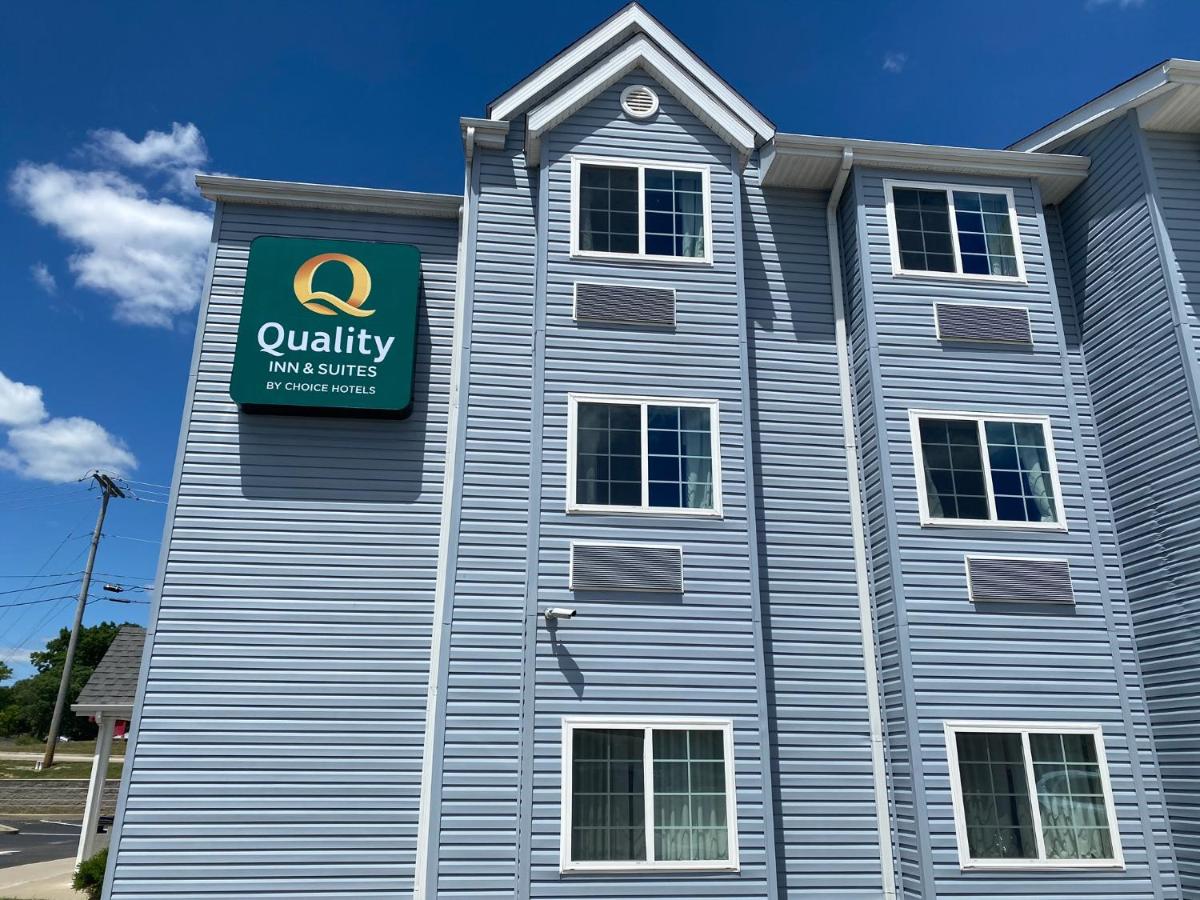 Quality Inn & Suites - main image