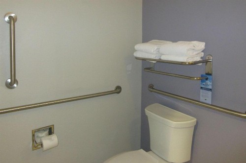 Quality Inn & Suites - image 7