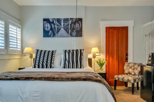 Craftsman Inn - image 30