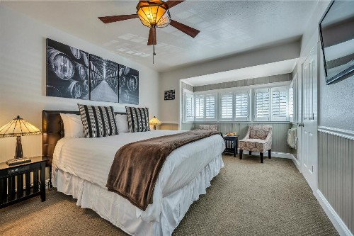 Craftsman Inn - image 34