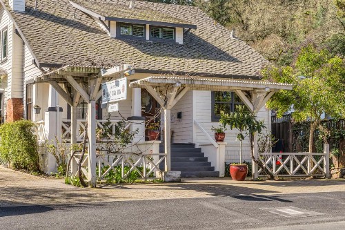 Calistoga Wine Way Inn - image 29