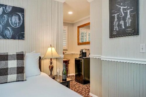 Calistoga Wine Way Inn - image 38