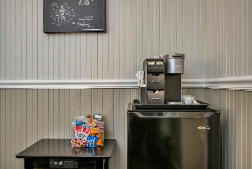 Calistoga Wine Way Inn - image 44