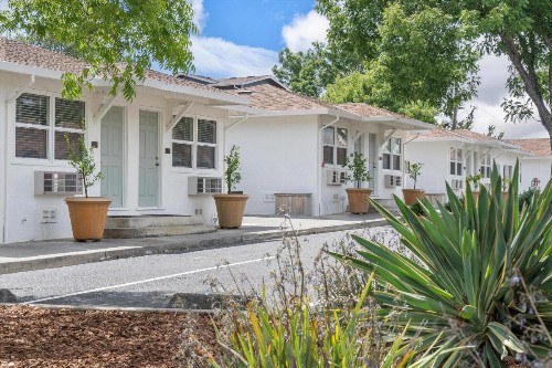 Carlin's Cottage Court - image 39
