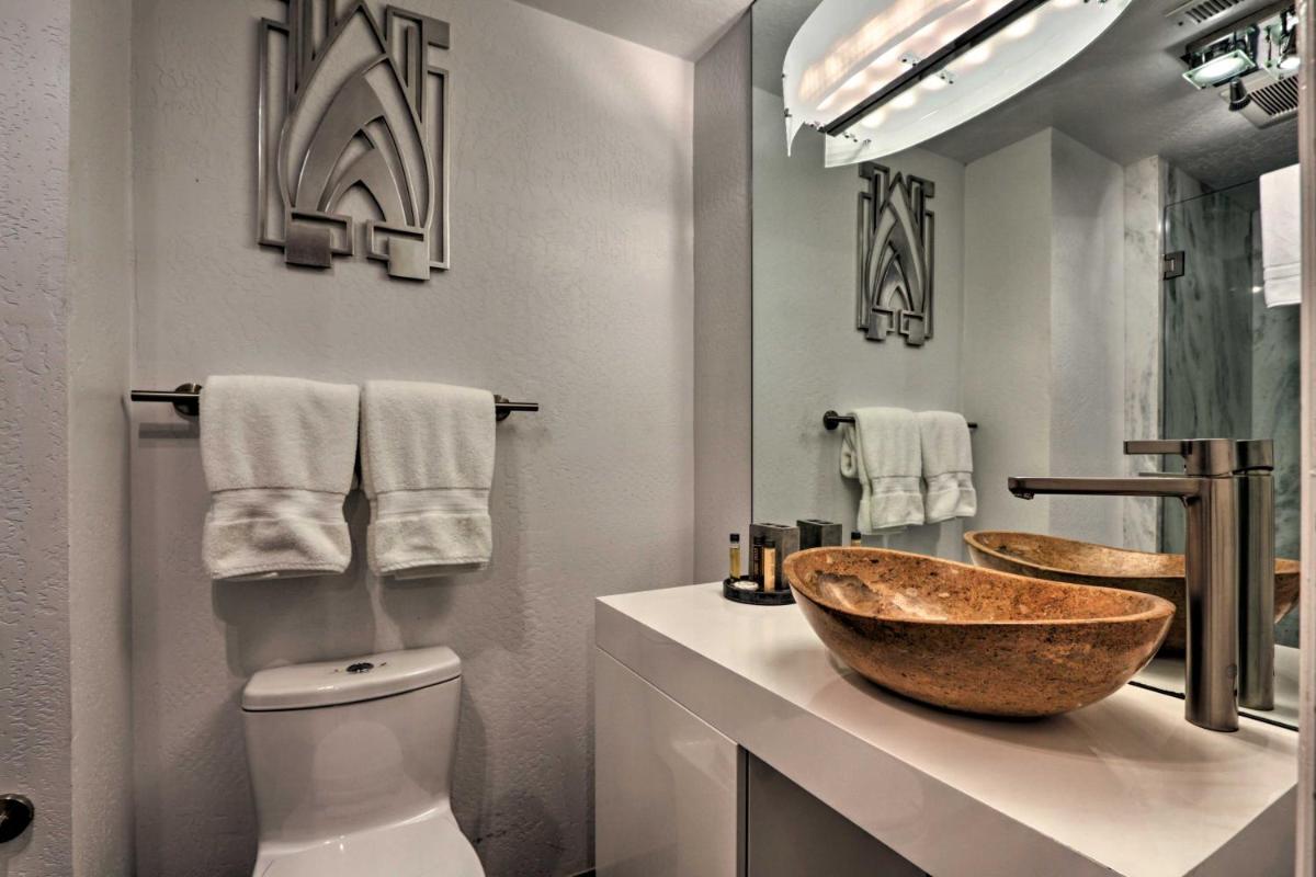 Luxury Calistoga Home w/Pool Hot Tub & Grill! - image 6