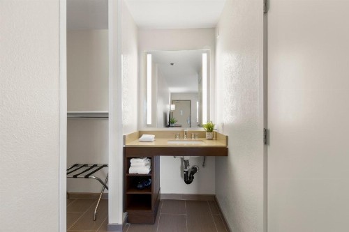 Good Nite Inn Camarillo - image 3