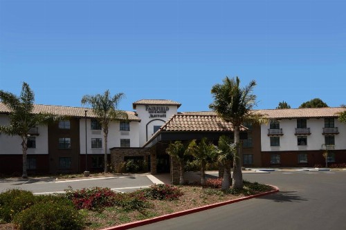 Fairfield Inn & Suites By Marriott Camarillo - image 2