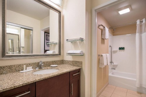 Residence Inn by Marriott Camarillo - image 17
