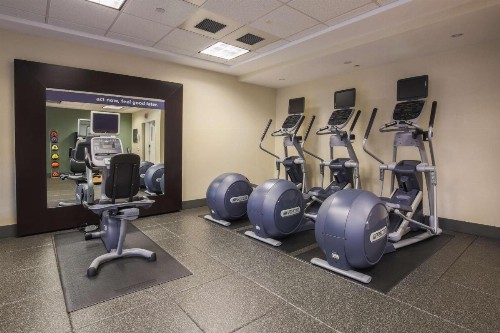 Hampton Inn & Suites Camarillo - image 16