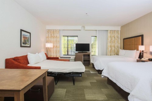 Hampton Inn & Suites Camarillo - image 19
