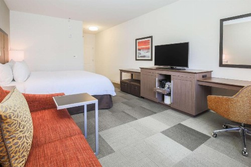 Hampton Inn & Suites Camarillo - image 20
