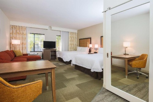 Hampton Inn & Suites Camarillo - image 24