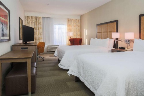 Hampton Inn & Suites Camarillo - image 26