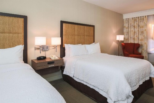 Hampton Inn & Suites Camarillo - image 27