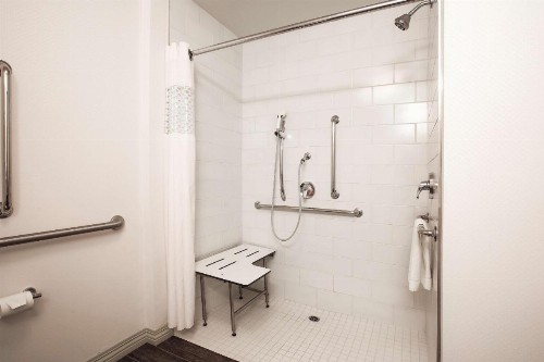 Hampton Inn & Suites Camarillo - image 30