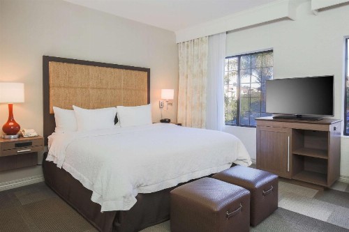 Hampton Inn & Suites Camarillo - image 34