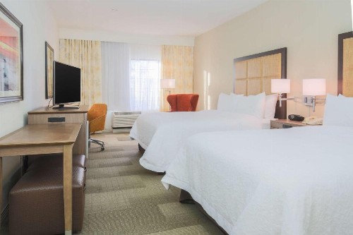 Hampton Inn & Suites Camarillo - image 35