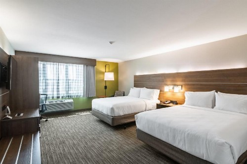 Holiday Inn Express & Suites Camarillo an IHG Hotel - image 20