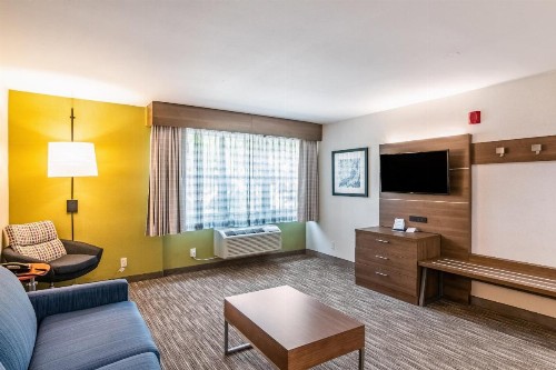 Holiday Inn Express & Suites Camarillo an IHG Hotel - image 23