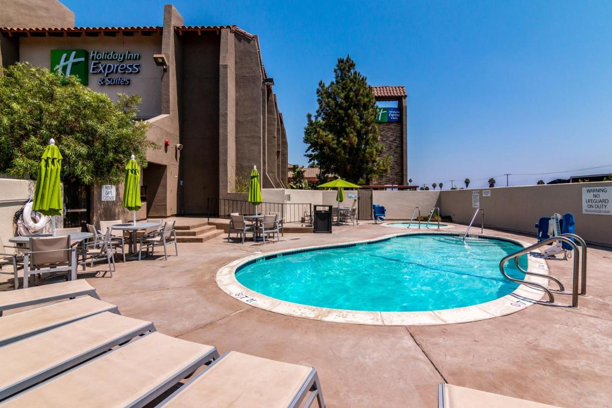 Holiday Inn Express & Suites Camarillo an IHG Hotel - image 3