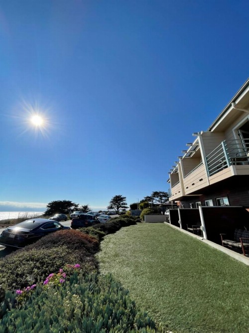 Cambria Landing Inn and Suites - image 13