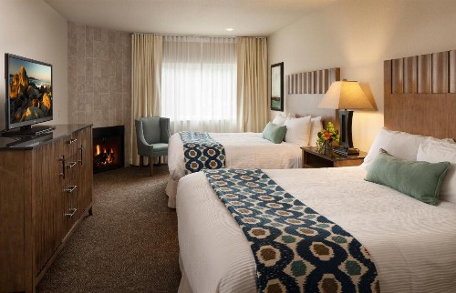 Cambria Landing Inn and Suites - image 2