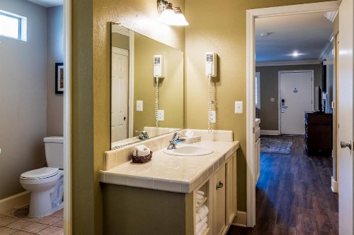 Cambria Pines Lodge - image 2