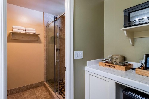 Cambria Pines Lodge - image 23