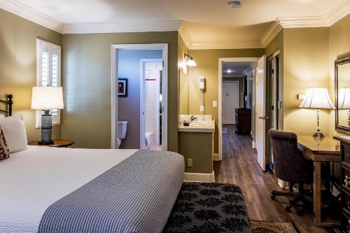 Cambria Pines Lodge - image 33