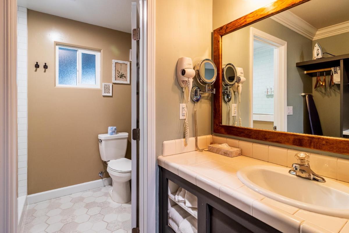 Cambria Pines Lodge - image 5