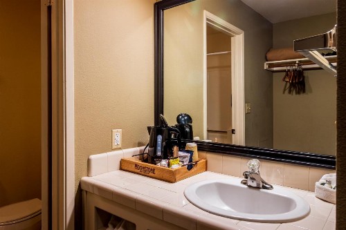 Cambria Pines Lodge - image 7