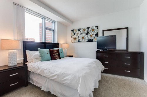 Global Luxury Suites at Kendall East - image 8
