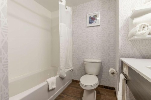 Hampton Inn Camden SC - image 23