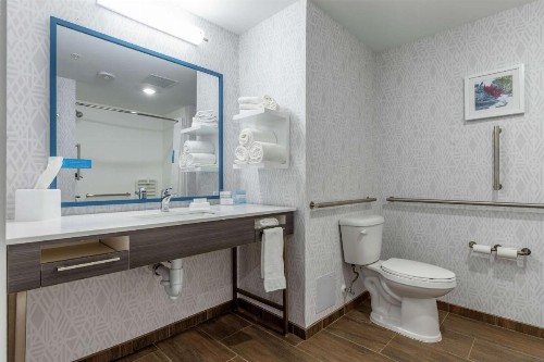 Hampton Inn Camden SC - image 32