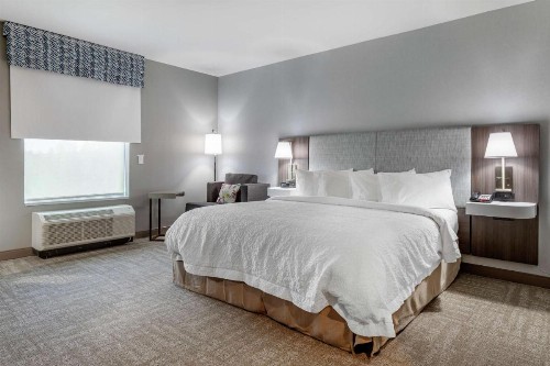 Hampton Inn Camden SC - image 37