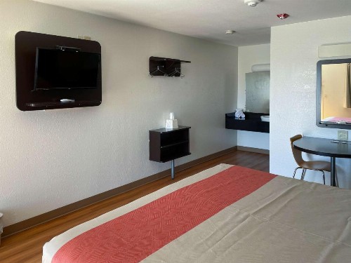 OYO Hotel Cameron - image 3